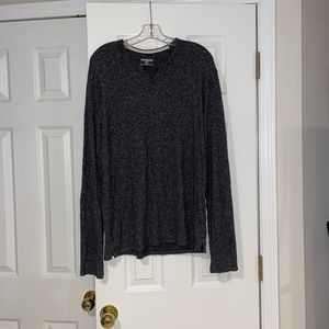 Express Henley Men’s Large, long sleeve